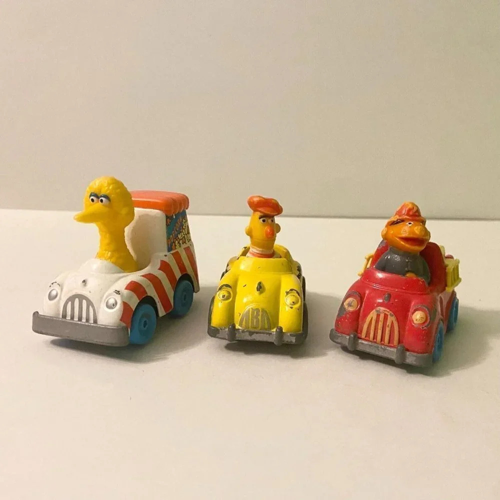 Vtg 1983 Sesame Street Diecast Bert Taxi Big Bird Ernie Fire Truck PVC Figures